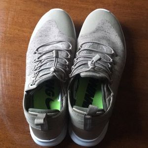 Nike Free Rn Women’s Sneaker 2017 Size 8